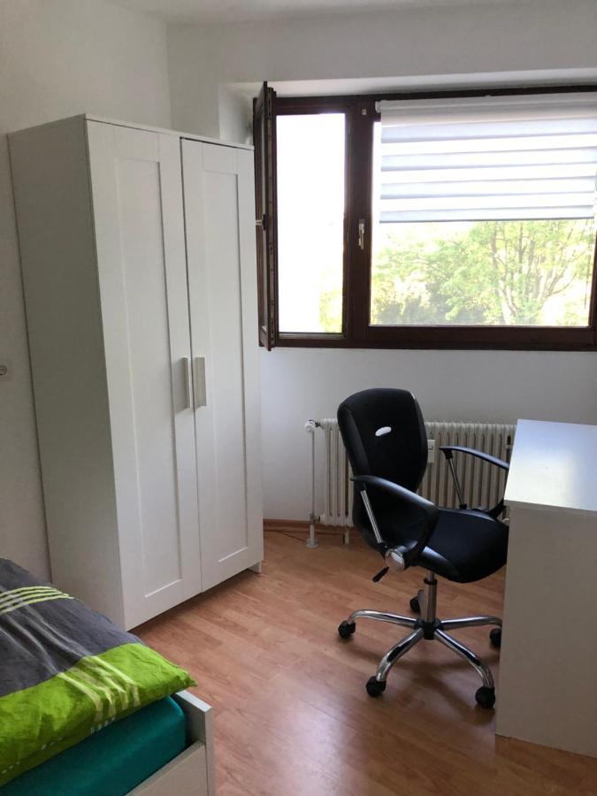 Ruhige Und Erholsame Wohnung Mit Balkon Гьотинген Екстериор снимка